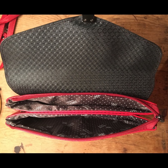 Red Handbag includes shoulder and short straps - Picture 2 of 4